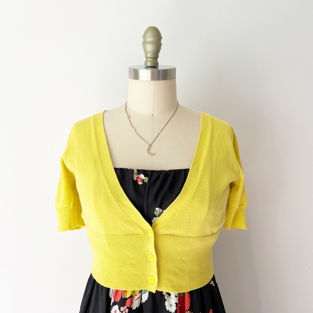 Mossimo Cropped Cardigan Yellow Short Sleeve V-Neck Cotton Knit Button Front M